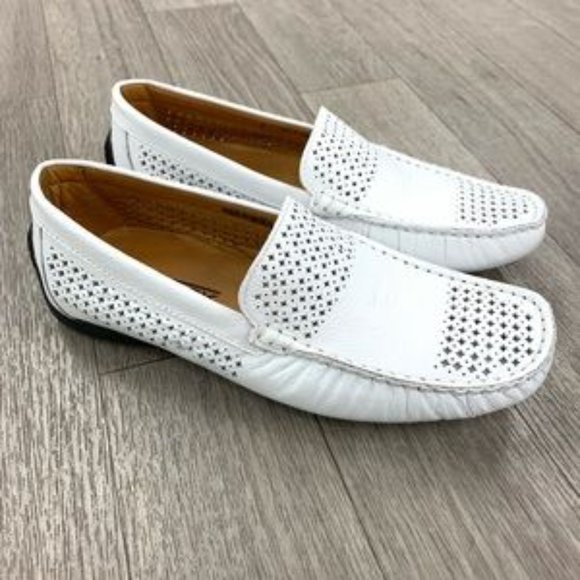 🎉 HP! Trina Turk White Leather Loafers - Picture 3 of 4